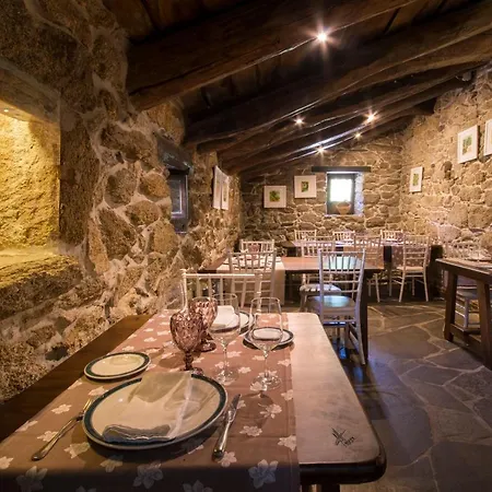 Fervenza Casa Grande & Restaurante 호텔